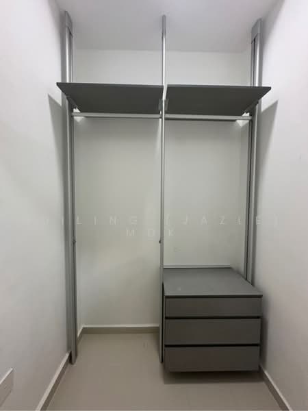 Uptown @ Farrer, 2  Perumal Road Singapore, 2 Bedrooms, 538 sqft, Condominium For Rent, by Huiling (Jazle) Mok, 500217158 - Walk in wardrobe - PropertyGuru.com.sg