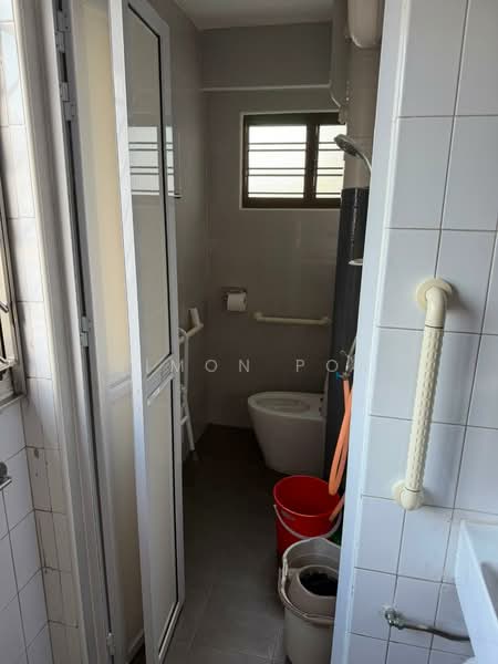 236 Bukit Panjang Ring Road, 236 Bukit Panjang Ring Road, Room Rental, 180 sqft, HDB Flat For Rent, by Simon Por, 500217162 - Bathroom - PropertyGuru.com.sg
