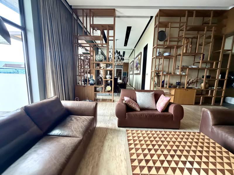 Newton Suites, 60 Newton Road, 3 Bedrooms, 4,865 sqft, Apartment For Sale, by Gina Tng, 500217166 - Living Room - PropertyGuru.com.sg