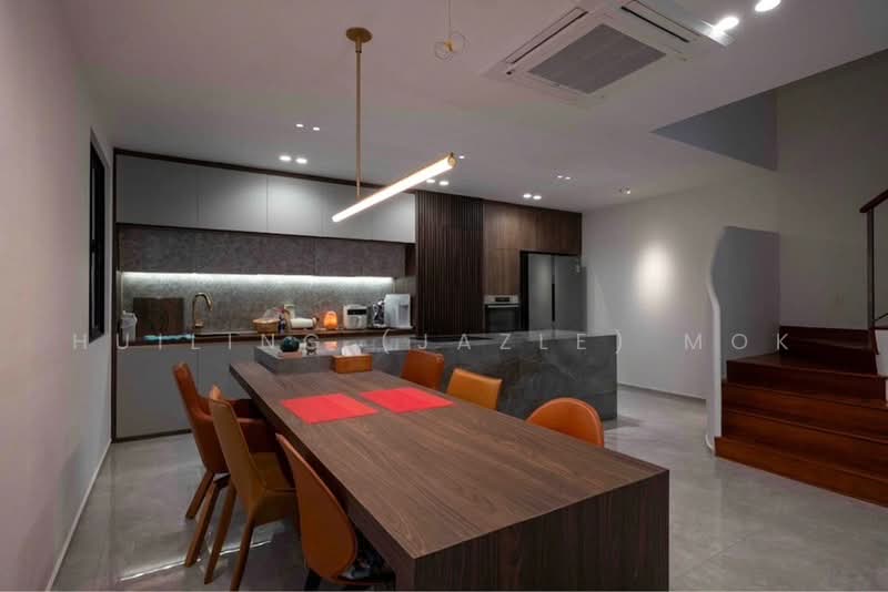 Seletar Hills Estate, Mimosa Crescent, 4 Bedrooms, 2,500 sqft, Corner Terrace For Sale, by Huiling (Jazle) Mok, 500217179 - Grand dining hall - PropertyGuru.com.sg