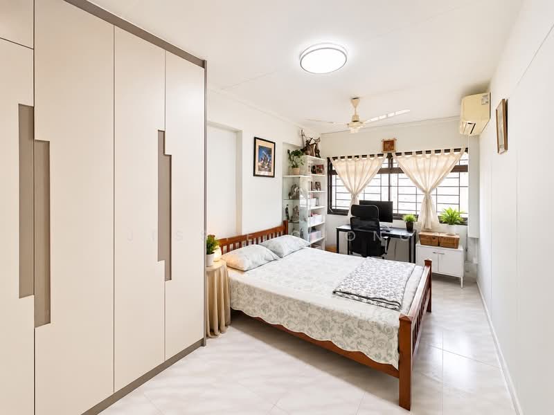 742 Tampines Street 72, 742 Tampines Street 72, 3 Bedrooms, 1,076 sqft, HDB Flat For Sale, by Jessie Chong, 500217180 - Bedroom - PropertyGuru.com.sg