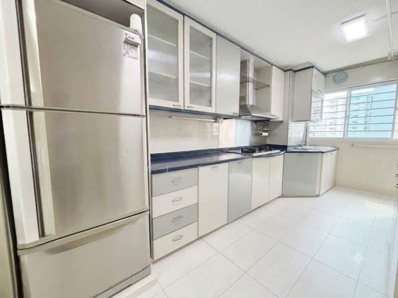336 Woodlands Avenue 1, 336 Woodlands Avenue 1, 3 Bedrooms, 1,108 sqft, HDB Flat For Sale, by Nat Tjew, 500217187 - Kitchen - PropertyGuru.com.sg