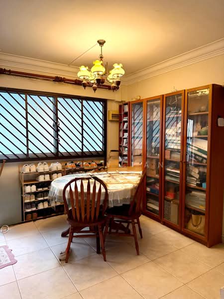 352 Yishun Ring Road, 352 Yishun Ring Road, 4 Bedrooms, 1,572 sqft, HDB Flat For Sale, by Kelly Tan, 500217191 - Dining Room - PropertyGuru.com.sg