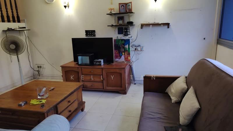 352 Yishun Ring Road, 352 Yishun Ring Road, 4 Bedrooms, 1,572 sqft, HDB Flat For Sale, by Kelly Tan, 500217191 - Living Room - PropertyGuru.com.sg