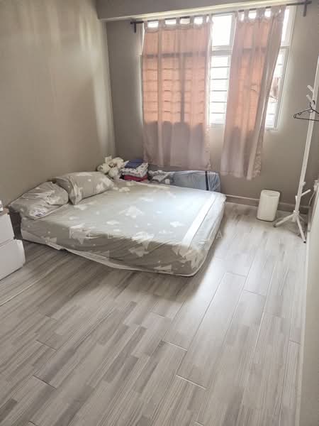 461B Bukit Batok West Avenue 8, 461B Bukit Batok West Avenue 8, 3 Bedrooms, 1,227 sqft, HDB Flat For Sale, by Kelvin Tay, 500217215 - Bedroom - PropertyGuru.com.sg