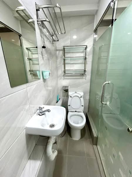 Nicely Renovated Studio near Upper Changi MRT (Simei), , Studio, 350 sqft, Condominium For Rent, by Aina Lie 李艾娜, 500217216 - Bathroom - PropertyGuru.com.sg
