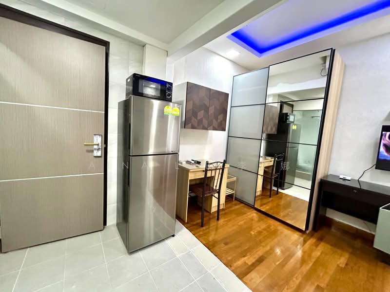 Nicely Renovated Studio near Upper Changi MRT (Simei), , Studio, 350 sqft, Condominium For Rent, by Aina Lie 李艾娜, 500217216 - Interior - PropertyGuru.com.sg