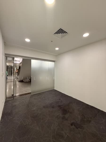 Excelsior Hotel, 5 Coleman Street, City Hall / Clarke Quay, 160 sqft, Mall Shop For Rent, by Julynn Ong, 500217217 - CommercialGuru.com.sg