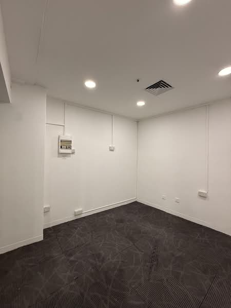 Excelsior Hotel, 5 Coleman Street, City Hall / Clarke Quay, 160 sqft, Mall Shop For Rent, by Julynn Ong, 500217217 - CommercialGuru.com.sg