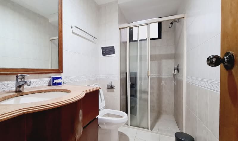 East Meadows, 30 Tanah Merah Kechil Road, 1 Bedroom, 180 sqft, Condominium For Rent, by Rick Khiantani, 500217228 - Bathroom - PropertyGuru.com.sg