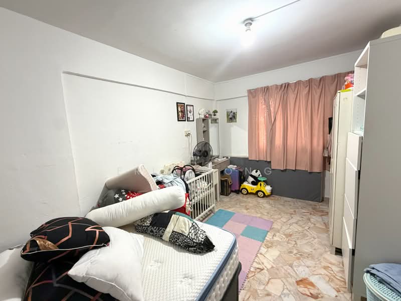 15 Saint George's Road, 15 Saint George's Road, 3 Bedrooms, 979 sqft, HDB Flat For Sale, by Eric Wong, 500217239 - Bedroom - PropertyGuru.com.sg