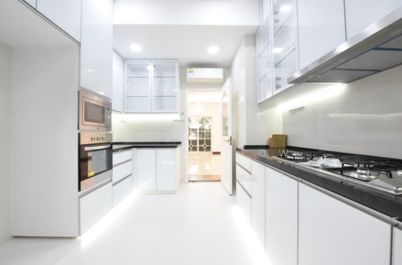 Gentle Villas, Gentle Drive, 5 Bedrooms, 7,382 sqft, Semi-Detached House For Rent, by Jessica Low, 500217241 - Kitchen - PropertyGuru.com.sg