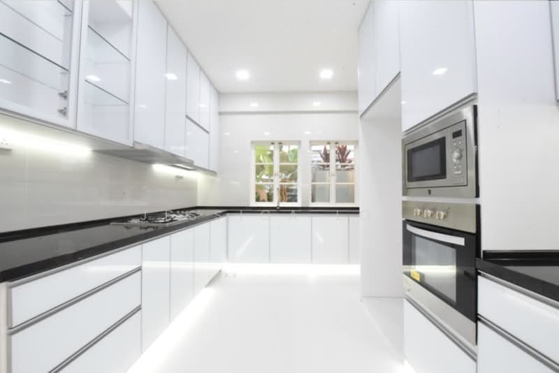 Gentle Villas, Gentle Drive, 5 Bedrooms, 7,382 sqft, Semi-Detached House For Rent, by Jessica Low, 500217241 - Kitchen - PropertyGuru.com.sg