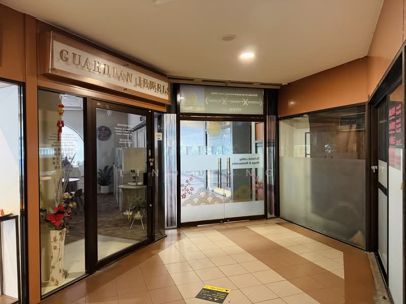 Furama City Centre, 60 Eu Tong Sen Street, 506 sqft, Mall Shop For Rent, by Linda Ong, 500217247 - Exterior - CommercialGuru.com.sg