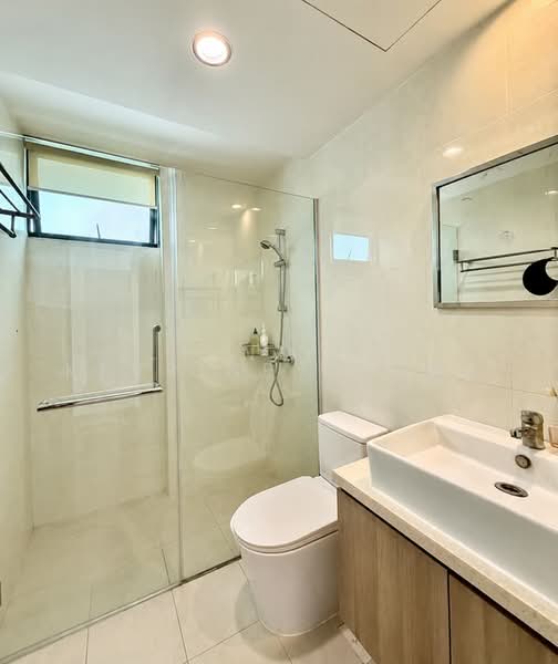 Simei Green Condominium, 1 Simei Street 4, Room Rental, 110 sqft, Condominium For Rent, by Kerrine Thong, 500217254 - Bathroom - PropertyGuru.com.sg