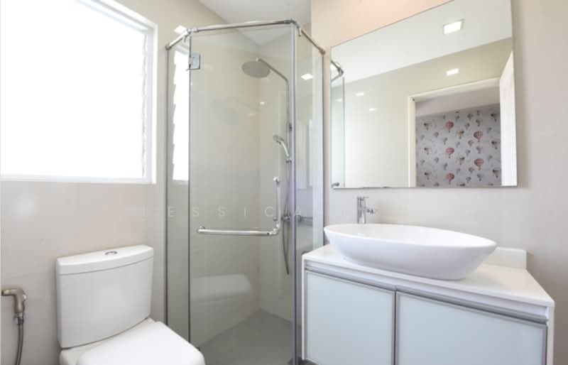 Regency Park, 3 Nathan Road, 4 Bedrooms, 3,650 sqft, Condominium For Rent, by Jessica Low, 500217255 - Bathroom - PropertyGuru.com.sg