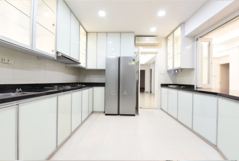 Regency Park, 3 Nathan Road, 4 Bedrooms, 3,650 sqft, Condominium For Rent, by Jessica Low, 500217255 - Kitchen - PropertyGuru.com.sg