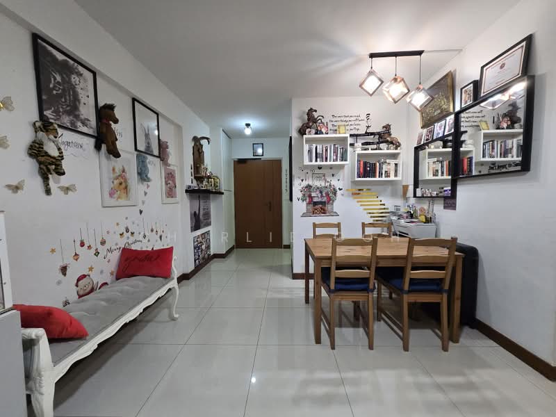 673A Edgefield Plains, 673A Edgefield Plains, 3 Bedrooms, 970 sqft, HDB Flat For Sale, by Charlie Goh, 500217259 - Living Room - PropertyGuru.com.sg