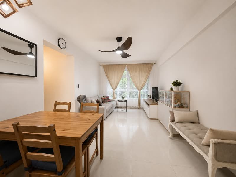 673A Edgefield Plains, 673A Edgefield Plains, 3 Bedrooms, 970 sqft, HDB Flat For Sale, by Charlie Goh, 500217259 - Living Room - PropertyGuru.com.sg