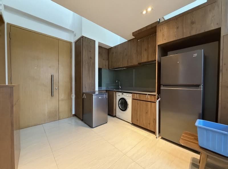 Pollen & Bleu, 15 Farrer Drive, 2 Bedrooms, 1,163 sqft, Condominium For Sale, by Joash Chan, 500217269 - Kitchen - PropertyGuru.com.sg