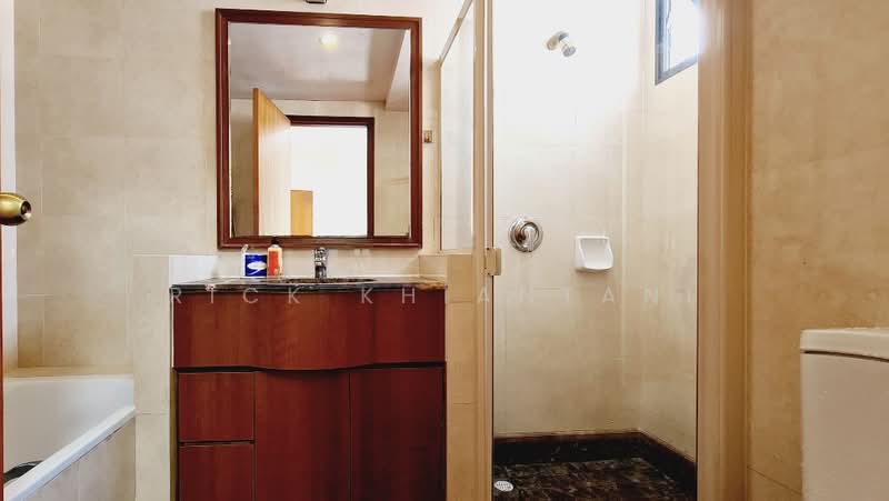 East Meadows, 30 Tanah Merah Kechil Road, 1 Bedroom, 250 sqft, Condominium For Rent, by Rick Khiantani, 500217271 - Bathroom - PropertyGuru.com.sg