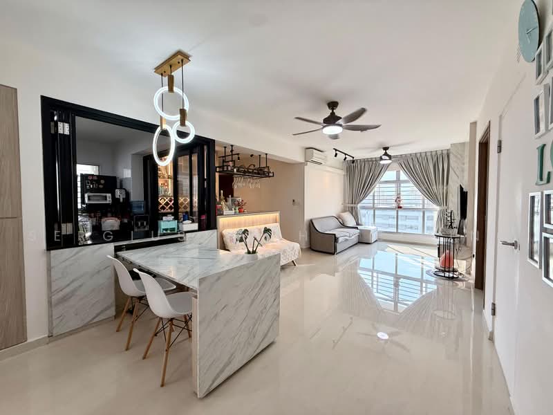 409C Northshore Drive, 409C Northshore Drive, 3 Bedrooms, 1,206 sqft, HDB Flat For Sale, by Sergius Seah Weiming, 500217288 - Living Room - PropertyGuru.com.sg