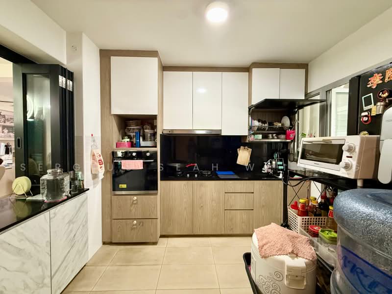 409C Northshore Drive, 409C Northshore Drive, 3 Bedrooms, 1,206 sqft, HDB Flat For Sale, by Sergius Seah Weiming, 500217288 - Kitchen - PropertyGuru.com.sg