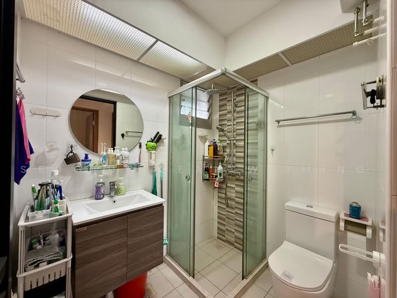 409C Northshore Drive, 409C Northshore Drive, 3 Bedrooms, 1,206 sqft, HDB Flat For Sale, by Sergius Seah Weiming, 500217288 - Common Bathroom - PropertyGuru.com.sg