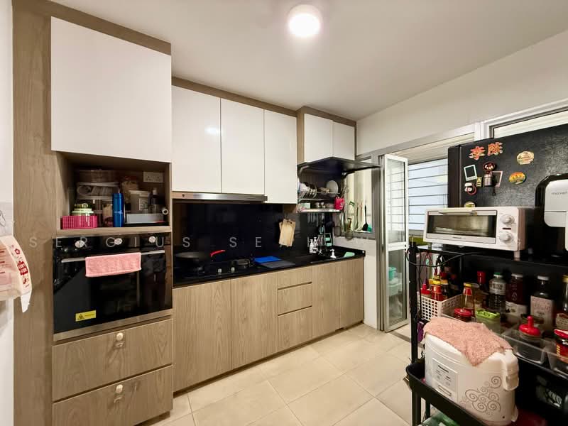 409C Northshore Drive, 409C Northshore Drive, 3 Bedrooms, 1,206 sqft, HDB Flat For Sale, by Sergius Seah Weiming, 500217288 - Kitchen - PropertyGuru.com.sg