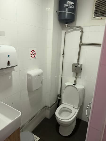 Tyrwhitt Rd, Farrer Park / Serangoon Rd, 1,600 sqft, Food & Beverage For Rent, by Bernadette Teo, 500217307 - Bathroom - CommercialGuru.com.sg