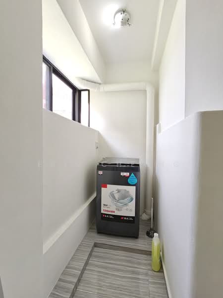 Duku Apartments, 75 Duku Road, East Coast / Marine Parade, 3 Bedrooms, 1,055 sqft, Condominium For Rent, by Eric Cheong, 500217335 - Laundry Yard - PropertyGuru.com.sg