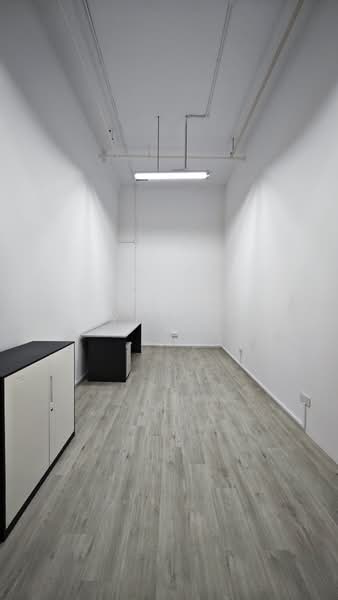 Midview Building, 50 Bukit Batok Street 23, 200 sqft, Light Industrial (B1) For Rent, by Joyce Foo, 500217338 - Interior - CommercialGuru.com.sg