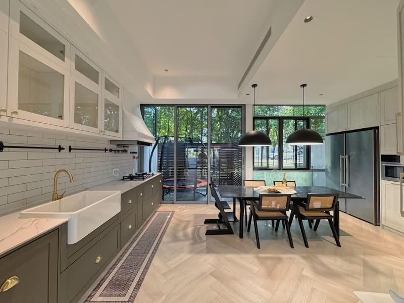 Hillcrest Villa, 19T Hillcrest Road, 5 Bedrooms, 2,896 sqft, Cluster House For Sale, by Claire Neo, 500217349 - Kitchen - PropertyGuru.com.sg