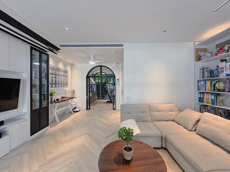 Hillcrest Villa, 19T Hillcrest Road, 5 Bedrooms, 2,896 sqft, Cluster House For Sale, by Claire Neo, 500217349 - Living Room - PropertyGuru.com.sg