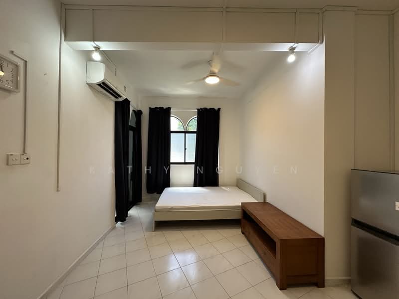 Sims 450 Centre, 450 Sims Avenue, 1 Bedroom, 450 sqft, Walk-up Apartment For Rent, by Kathy Nguyen, 500217357 - Bedroom - PropertyGuru.com.sg