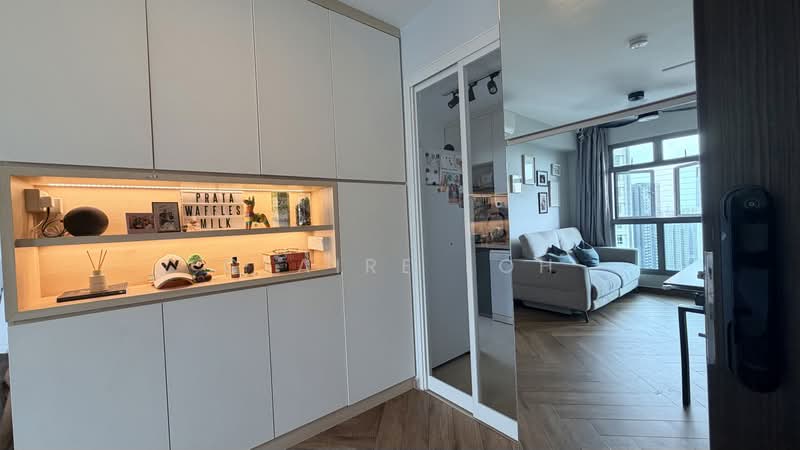 30 Margaret Drive, 30 Margaret Drive, 2 Bedrooms, 667 sqft, HDB Flat For Sale, by Claire Loh, 500217359 - Living Room - PropertyGuru.com.sg