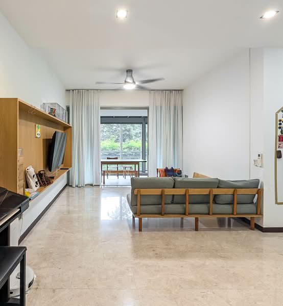 The Calrose, 511 Yio Chu Kang Road, 3 Bedrooms, 1,302 sqft, Condominium For Sale, by Flynn Wong, 500217362 - Living Room - PropertyGuru.com.sg