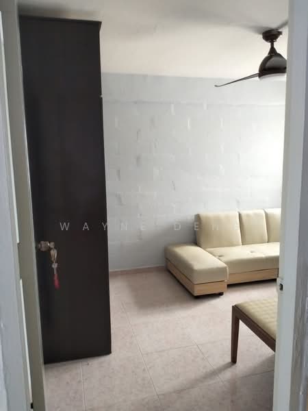 18 Bedok South Road, 18 Bedok South Road, Room Rental, 120 sqft, HDB Flat For Rent, by Wayne Deng, 500217371 - Living Room - PropertyGuru.com.sg