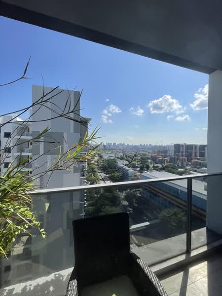 The Shore Residences, 87 Amber Road, 2 Bedrooms, 893 sqft, Condominium For Rent, by Lina S Tedja, 500217383 - Balcony - PropertyGuru.com.sg