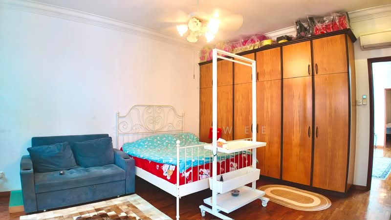 Pinewood Terrace, Pinewood Grove, 6 Bedrooms, 4,000 sqft, Terraced House For Sale, by Shawn Wee, 500217386 - Bedroom - PropertyGuru.com.sg