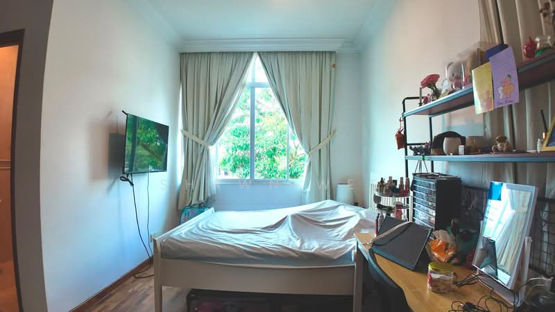Pinewood Terrace, Pinewood Grove, 6 Bedrooms, 4,000 sqft, Terraced House For Sale, by Shawn Wee, 500217386 - Bedroom - PropertyGuru.com.sg