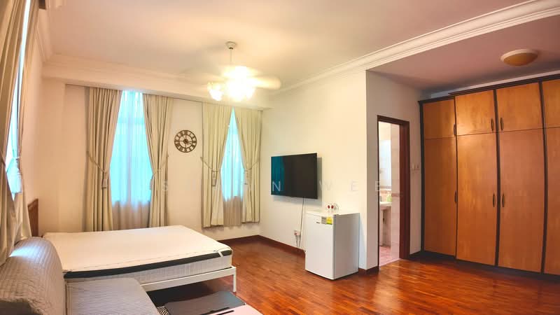 Pinewood Terrace, Pinewood Grove, 6 Bedrooms, 4,000 sqft, Terraced House For Sale, by Shawn Wee, 500217386 - Bedroom - PropertyGuru.com.sg