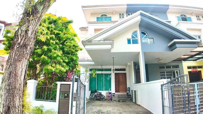 Pinewood Terrace, Pinewood Grove, 6 Bedrooms, 4,000 sqft, Terraced House For Sale, by Shawn Wee, 500217386 - Exterior - PropertyGuru.com.sg