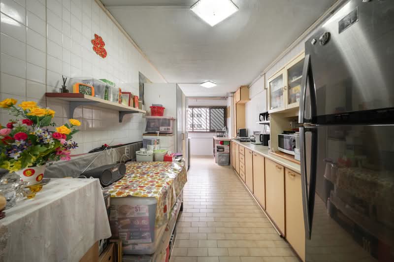 147 Serangoon North Avenue 1, 147 Serangoon North Avenue 1, 3 Bedrooms, 893 sqft, HDB Flat For Sale, by Veroy Chua, 500217408 - Kitchen - PropertyGuru.com.sg