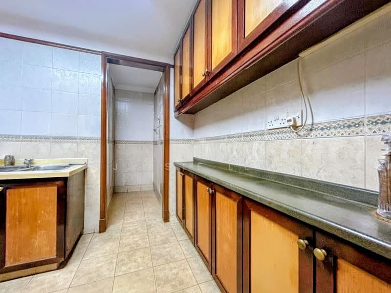 High Oak Condo, 11 Toh Tuck Road, 3 Bedrooms, 1,163 sqft, Condominium For Rent, by Jessie Lee, 500217415 - Kitchen - PropertyGuru.com.sg