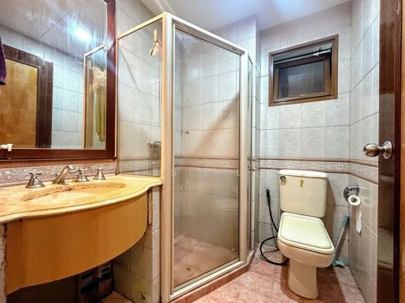 High Oak Condo, 11 Toh Tuck Road, 3 Bedrooms, 1,163 sqft, Condominium For Rent, by Jessie Lee, 500217415 - Bathroom - PropertyGuru.com.sg