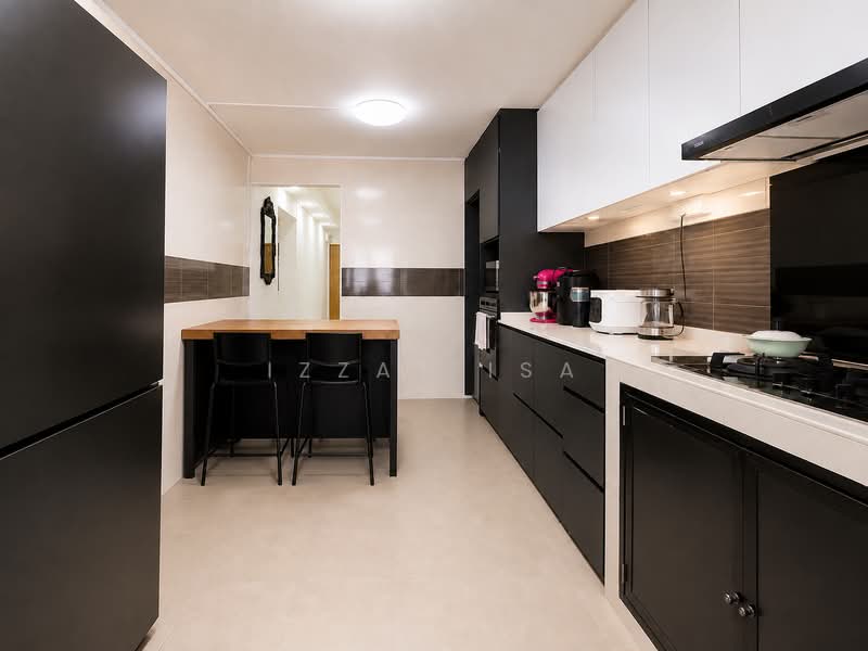 704 Yishun Avenue 5, 704 Yishun Avenue 5, 2 Bedrooms, 732 sqft, HDB Flat For Sale, by Izzat Isa, 500217420 - Kitchen - PropertyGuru.com.sg