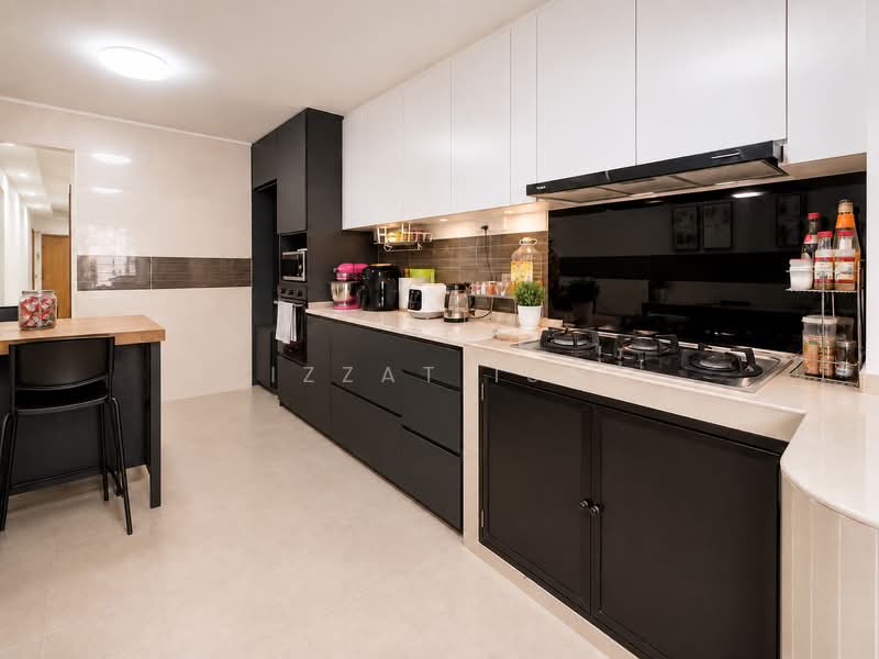 704 Yishun Avenue 5, 704 Yishun Avenue 5, 2 Bedrooms, 732 sqft, HDB Flat For Sale, by Izzat Isa, 500217420 - Kitchen - PropertyGuru.com.sg