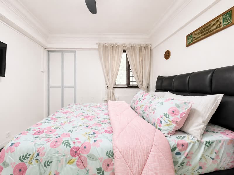 704 Yishun Avenue 5, 704 Yishun Avenue 5, 2 Bedrooms, 732 sqft, HDB Flat For Sale, by Izzat Isa, 500217420 - Bedroom - PropertyGuru.com.sg
