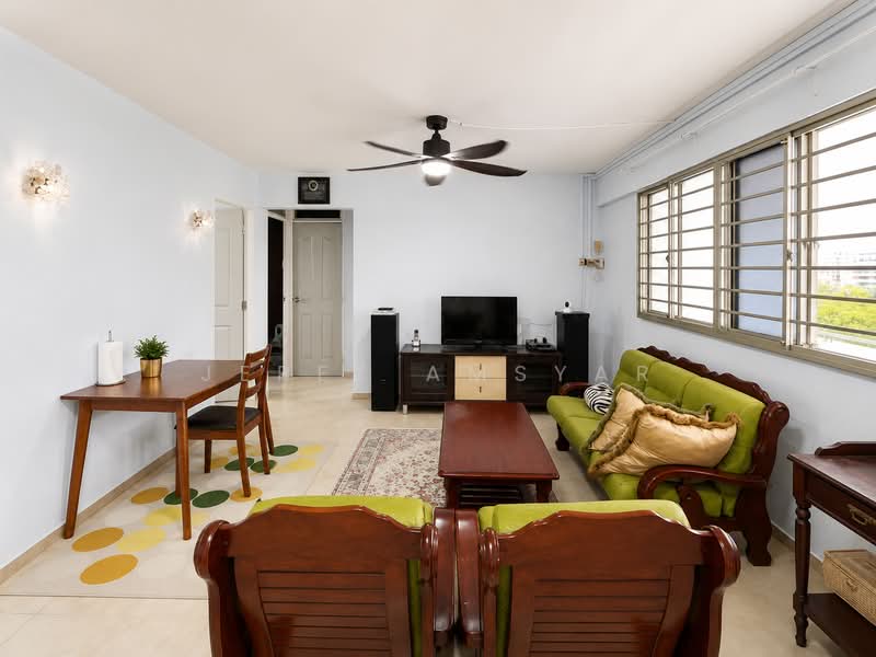 225 Bukit Batok Central, 225 Bukit Batok Central, 3 Bedrooms, 979 sqft, HDB Flat For Sale, by Jerez Amsyar, 500217440 - Living Room - PropertyGuru.com.sg